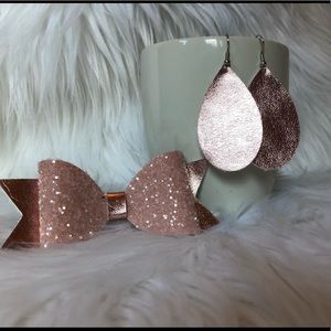 Mommy and me earring and bow set